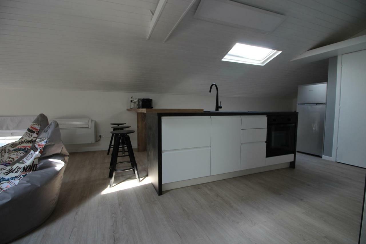 Appartement La Mansarda Di Juliette à Desenzano del Garda Extérieur photo