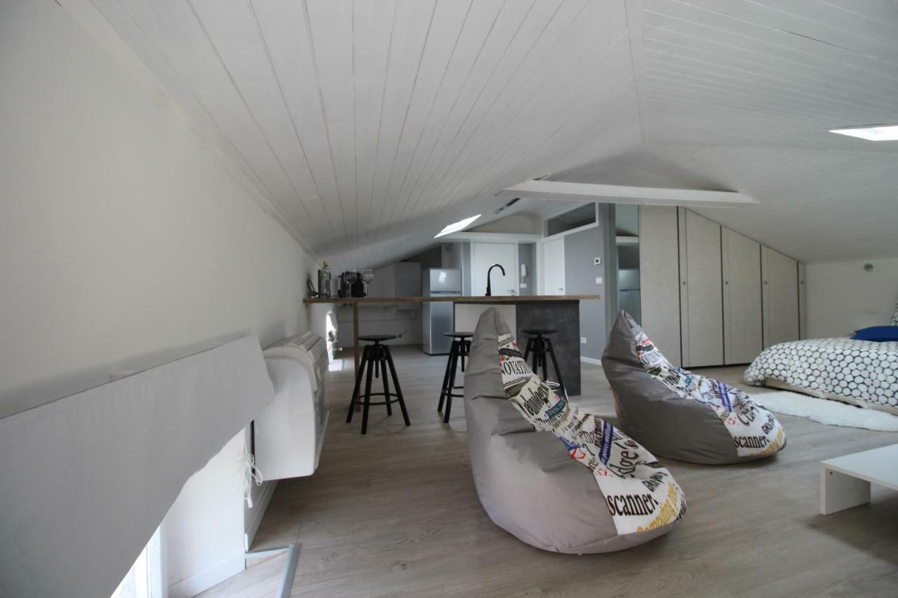 Appartement La Mansarda Di Juliette à Desenzano del Garda Extérieur photo